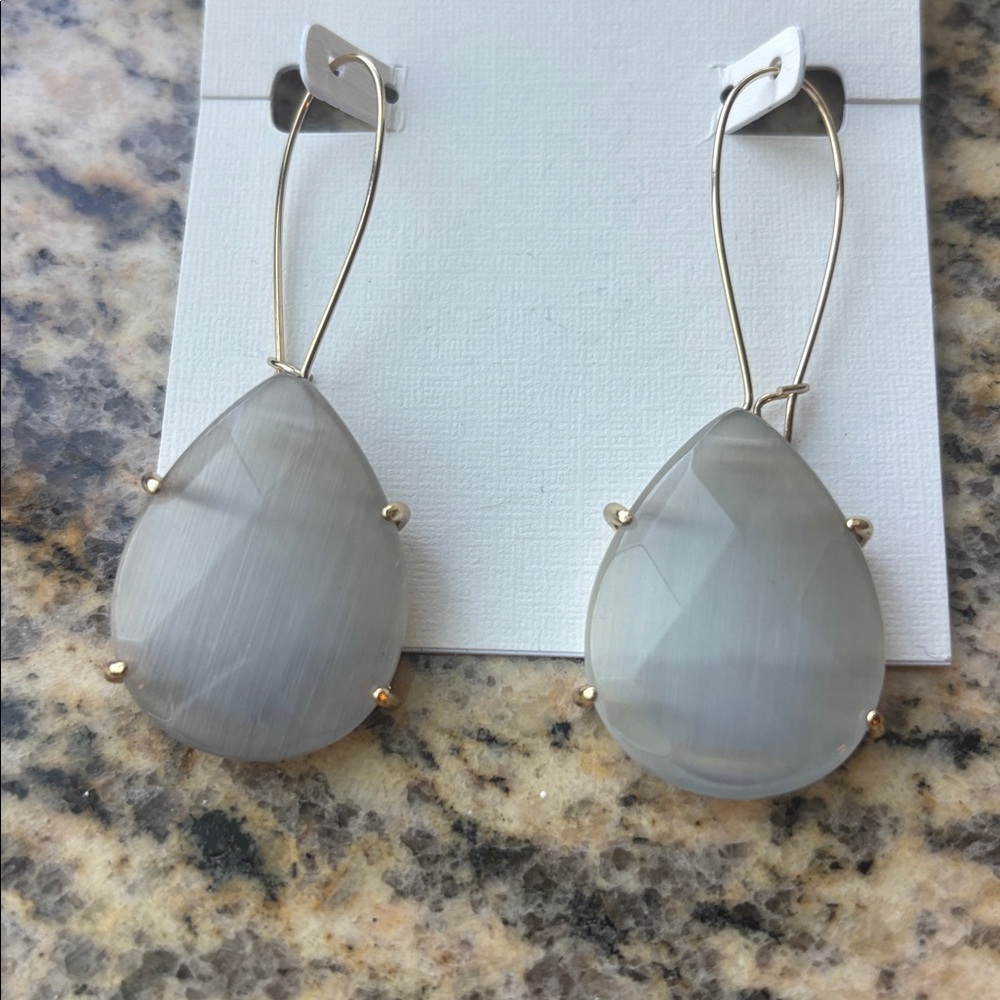 Kendra Scott Allison Slate Gray Cats Eyes Earrings in Gold Tone. Retired/Rare